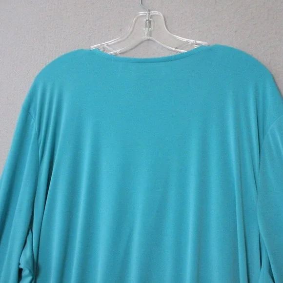 Susan Graver Plus 2X Blue Liquid Knit Slinky Top - Picture 11 of 12